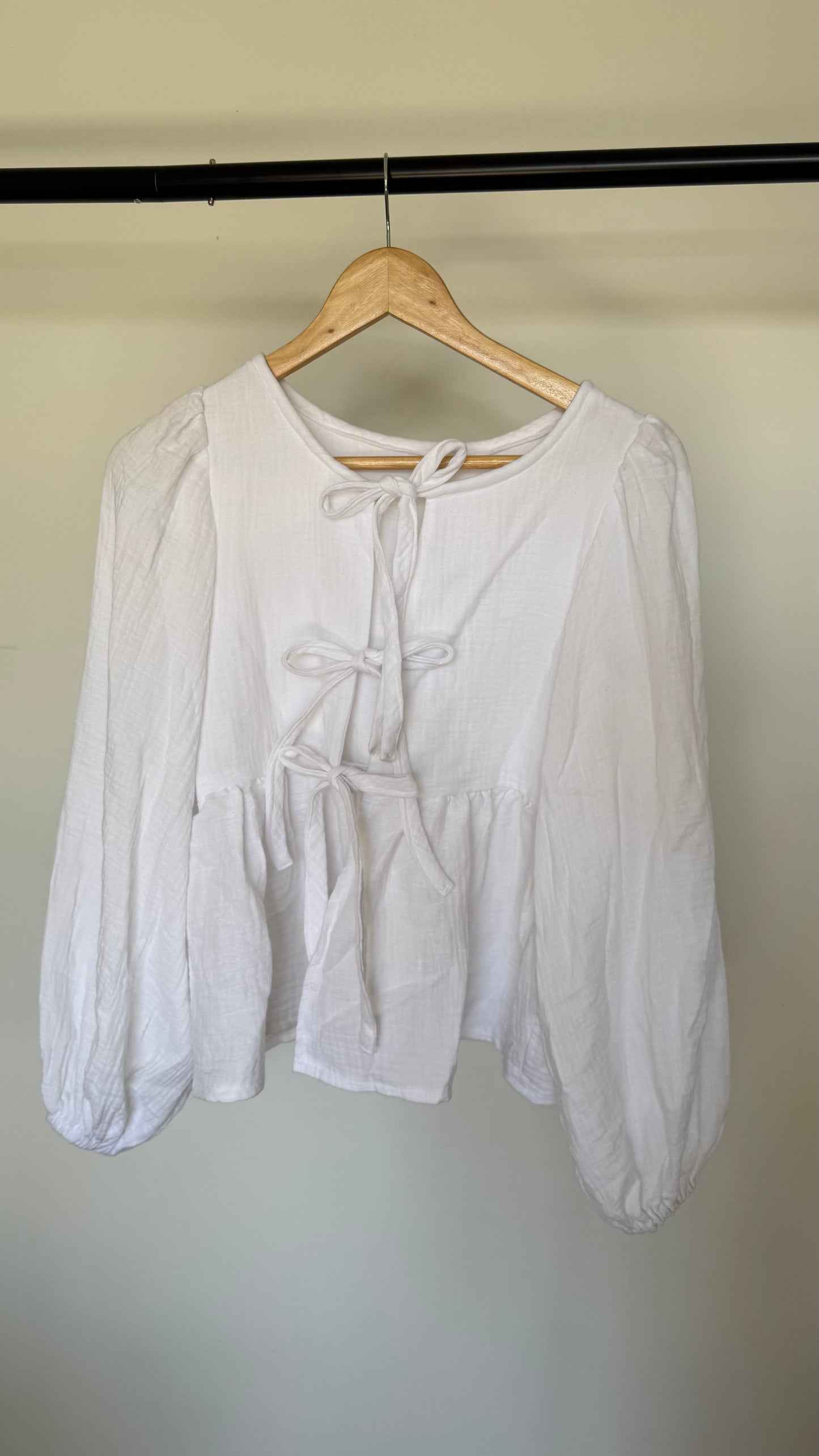 SAMPLE Amara Blouse in White (XS/S)