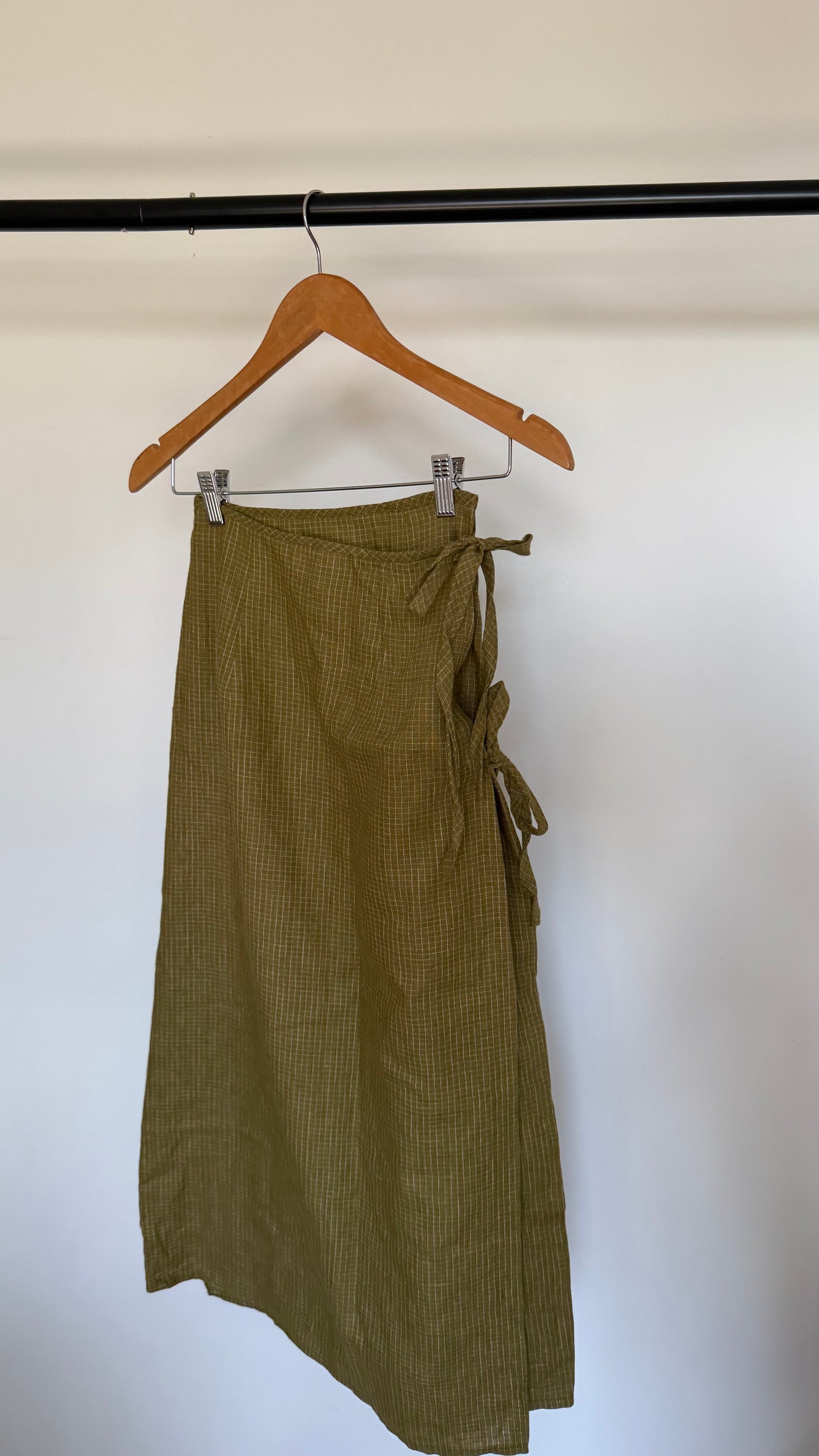 SAMPLE Charlie Wrap Skirt in Pesto (XS/S)