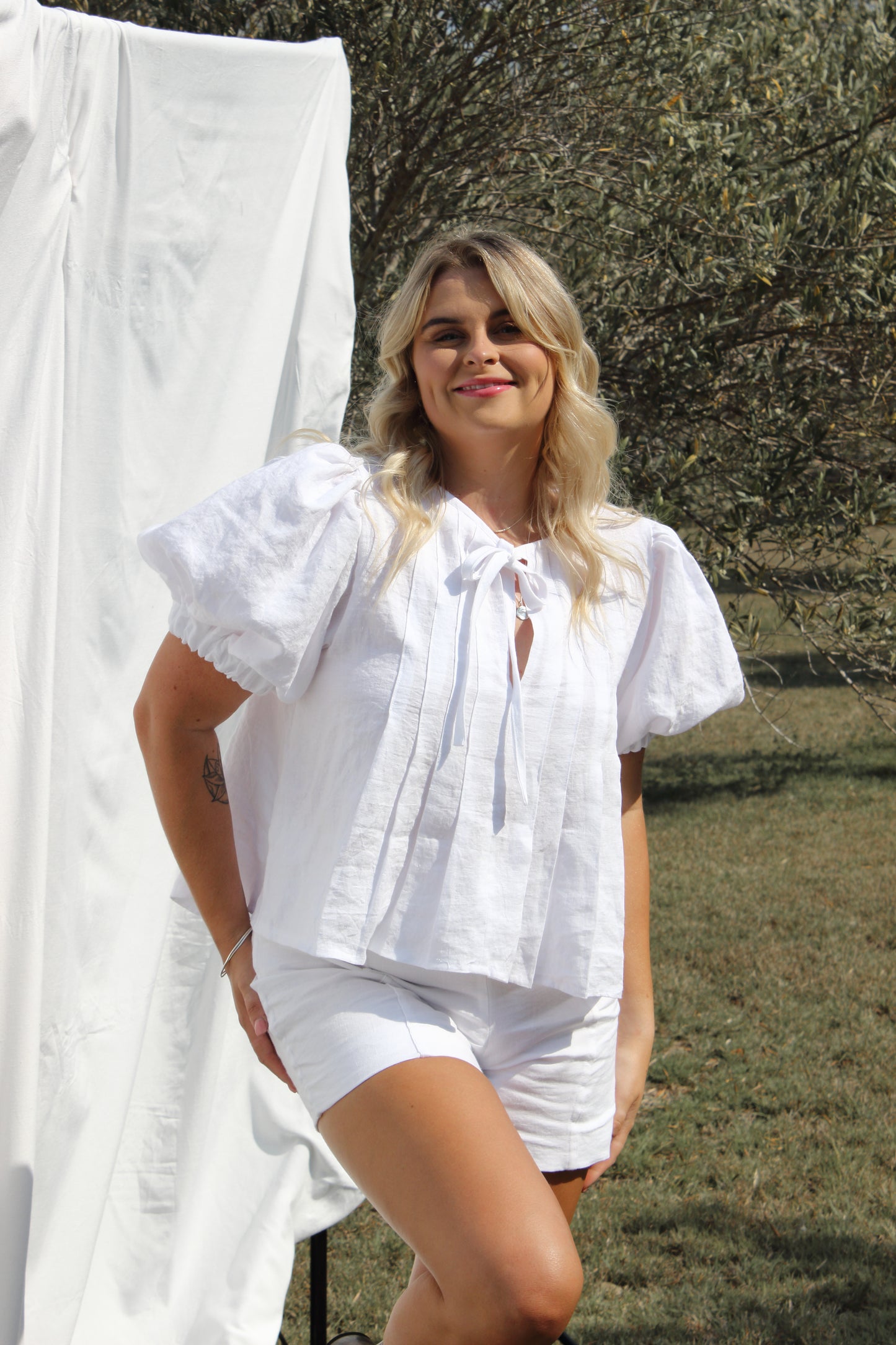 Paloma Shorts in White