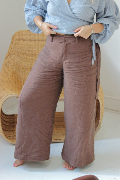 Evan Trousers in Mocha